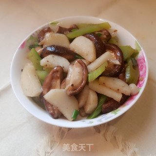 山药莴笋炒冬菇的做法