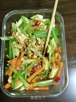 凉拌腐竹的做法