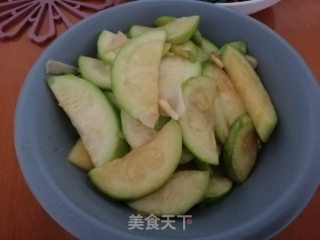 蒜片炒云南小瓜的做法