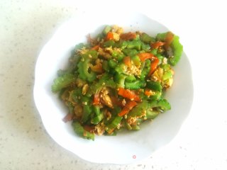 苦瓜炒鸡蛋的做法