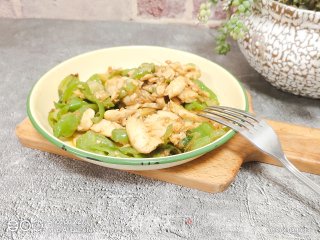 青椒炒鸡胸肉的做法