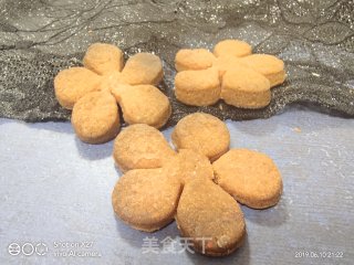 红曲梅花饼干的做法