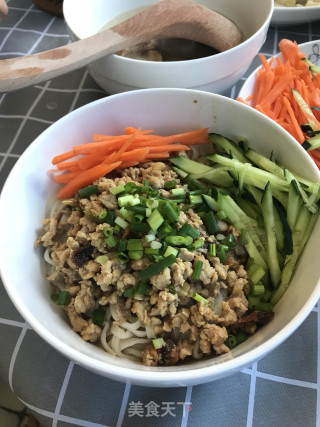 肉末拌面的做法