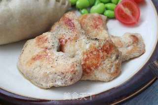 黑椒煎鸡胸肉的做法