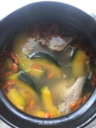南瓜鸽子汤的做法