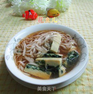 菠菜鸡蛋糕汤面的做法