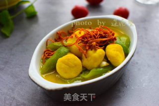 丝瓜虫草花烩鱼丸的做法
