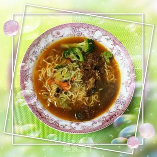 快餐面版红烧牛肉面