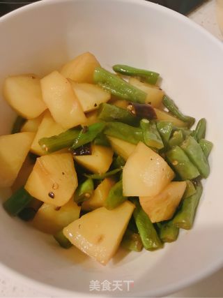 土豆焖四季豆的做法
