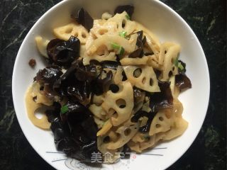 木耳藕片的做法