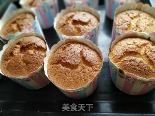 海绵蜂蜜蛋糕杯的做法
