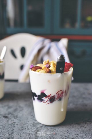 蓝莓麦片酸奶的做法