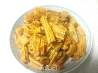 肉炒腐竹的做法