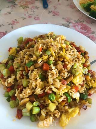 五彩丁丁炒饭的做法