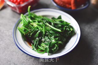 白灼菠菜的做法