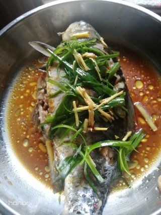 荤菜……肉末蒸鲫鱼