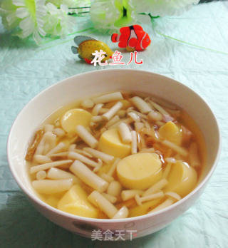 榨菜丝海鲜菇樱玉豆腐汤的做法