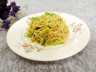 青椒豆芽的做法