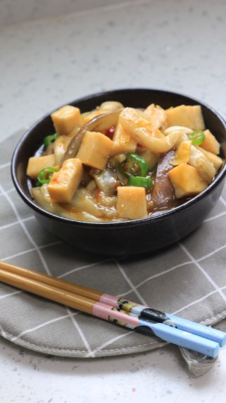 鱼糕茄子煲的做法