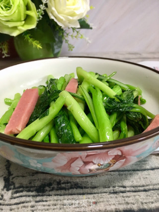 蒜蓉肠炒菜心的做法