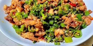 双椒兔丁的做法