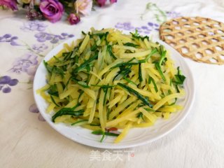 韭菜炒土豆丝的做法