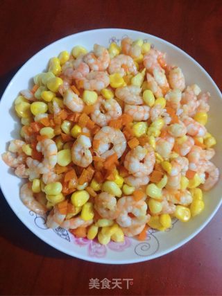 红萝卜玉米炒虾仁的做法