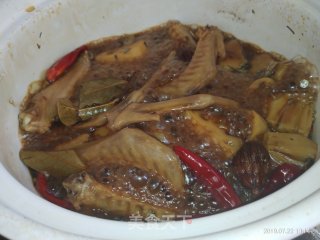 卤鸭翅莲藕的做法