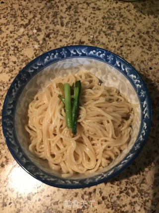 二伏面の葱油面的做法
