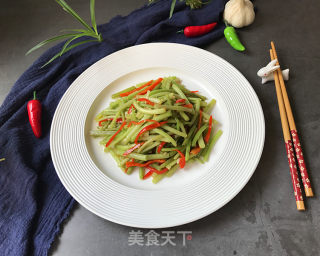 山芋藤炒辣椒的做法