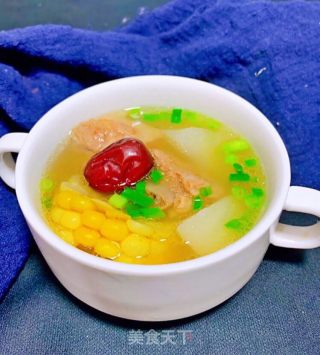 萝卜玉米排骨汤的做法