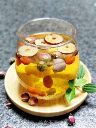 养颜补血玫瑰花茶