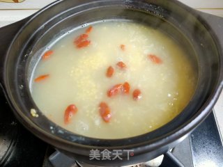 枸杞小米粥的做法