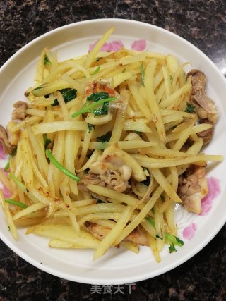 鸡块爆炒土豆丝的做法