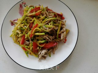 小瓜炒肉的做法