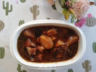 土豆炖牛肉的做法