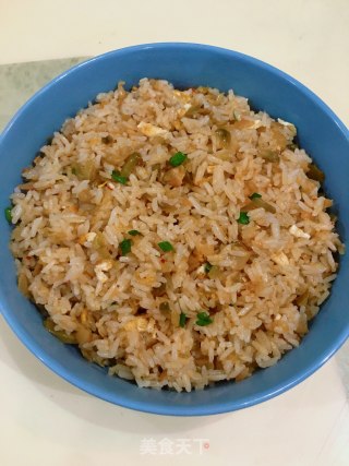 榨菜鸡蛋炒饭的做法