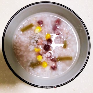 保温杯玉米花生粥的做法