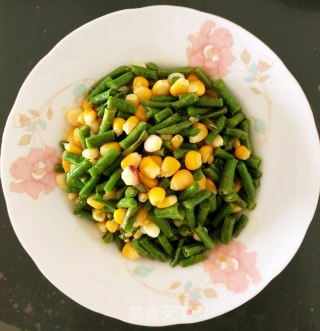 双色玉米粒炒豇豆节的做法
