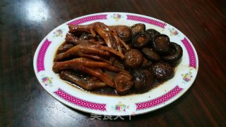 鸭脚燜冬菇的做法