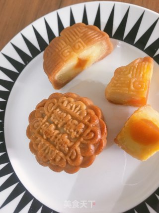 蛋黄莲蓉月饼的做法