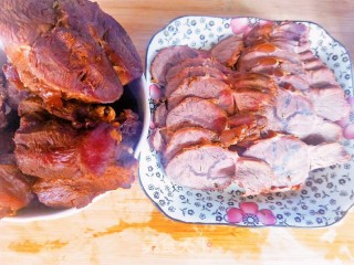 酱香味十足的酱牛肉的做法