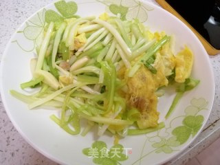 韭黄冬菜炒鸡蛋的做法