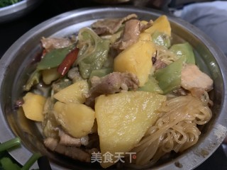 土豆炖五花肉的做法