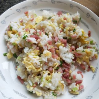 火腿蛋炒饭的做法