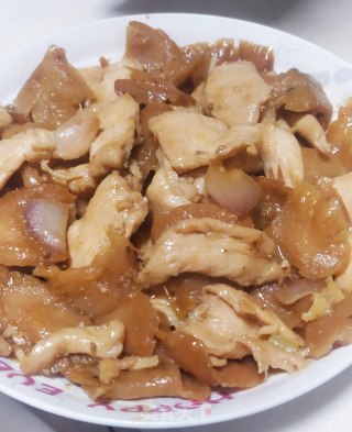 鸡胸肉炒萝卜干的做法