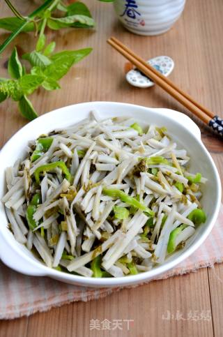 咸菜青椒炒藕丝的做法