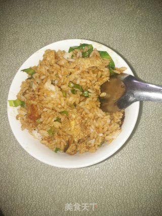 鸡蛋甘蓝炒饭的做法