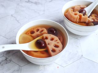 莲藕红枣甜汤的做法