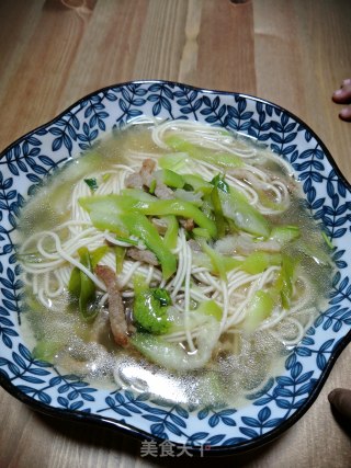 翡翠肉丝面的做法